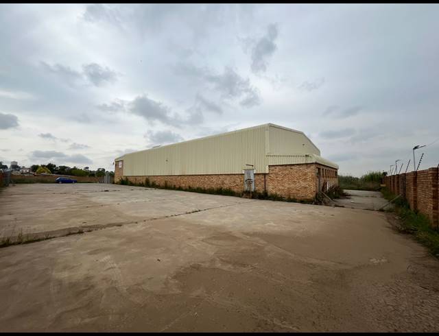 680M² WAREHOUSE FOR SALE IN VULCANIA